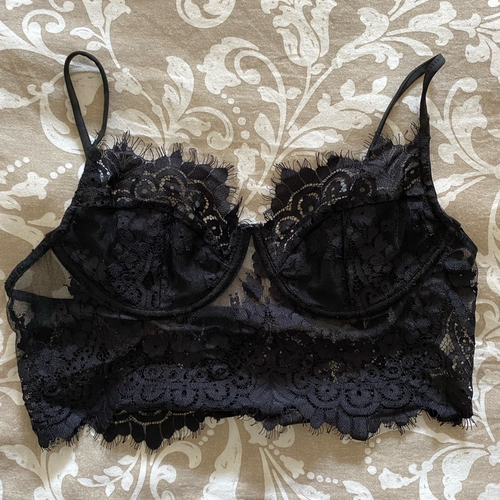 Revamped Elegant Black Lace Bralette (S)
